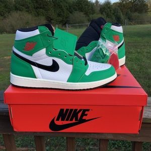 Retro 1 “Lucky Green” wmns/11 fits a men 9.5